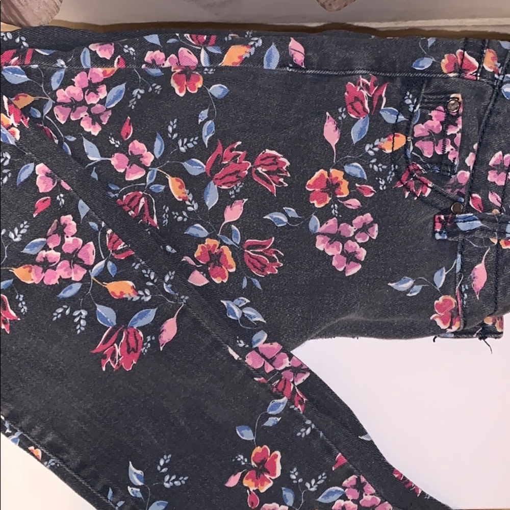 Rue 21 Flower Jeans